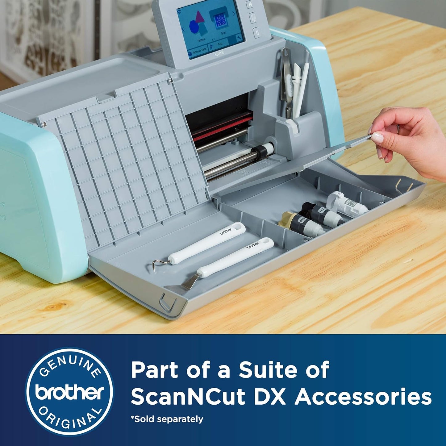Brother Scanncut DX Thin Fabric Auto Blade CADXBLDQ1, Replacement Accessory, Cuts Textiles 0.25-0.5Mm Thick, for Quilting Pieces, Appliqués and More