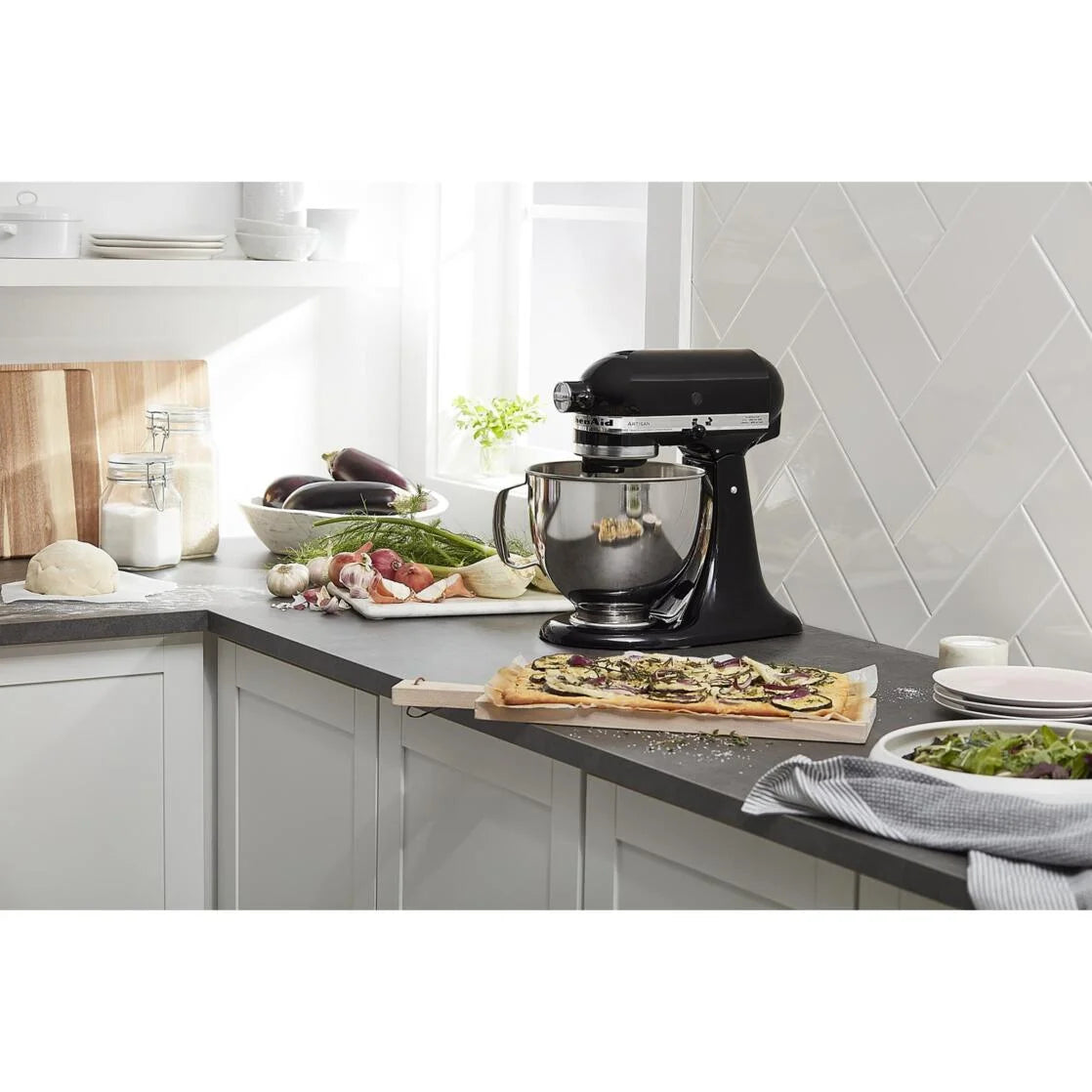 ® Artisan® Series 5 Quart Tilt-Head Stand Mixer, Onyx Black, KSM150PS