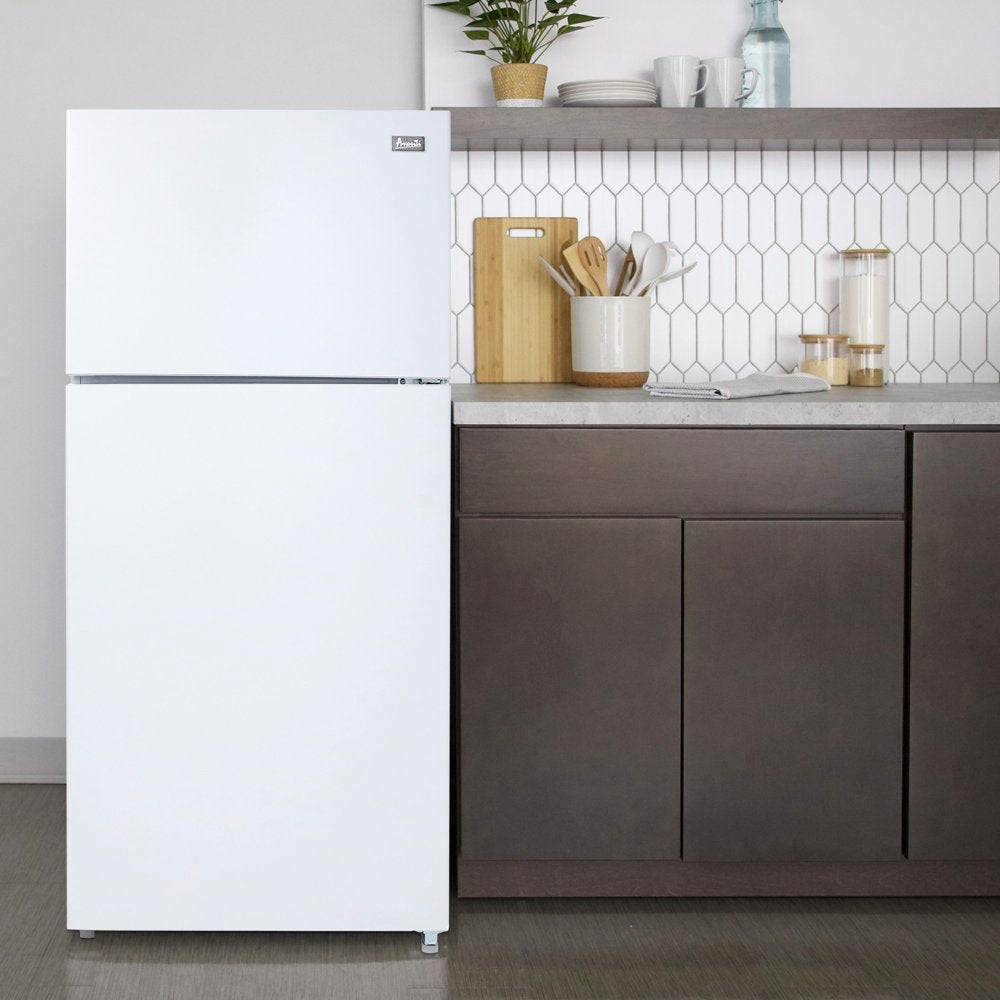 Frost-Free Apartment Size Standard Door Refrigerator, 18.0 Cu. Ft. Capacity, in White (FF18D0W-4)