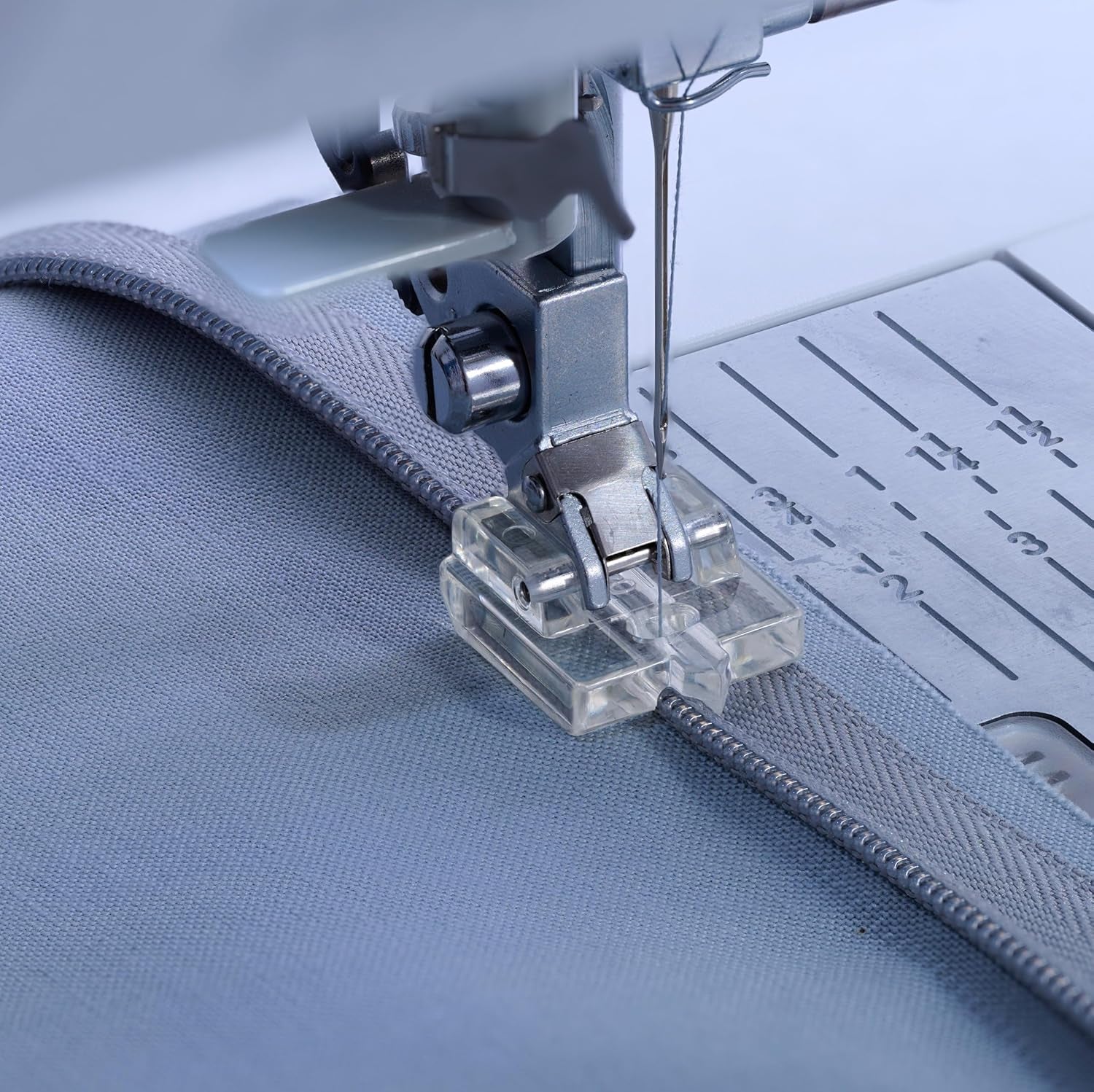SINGER Invisible Zipper Foot for SE91 Series Sewing & Embroidery Machines