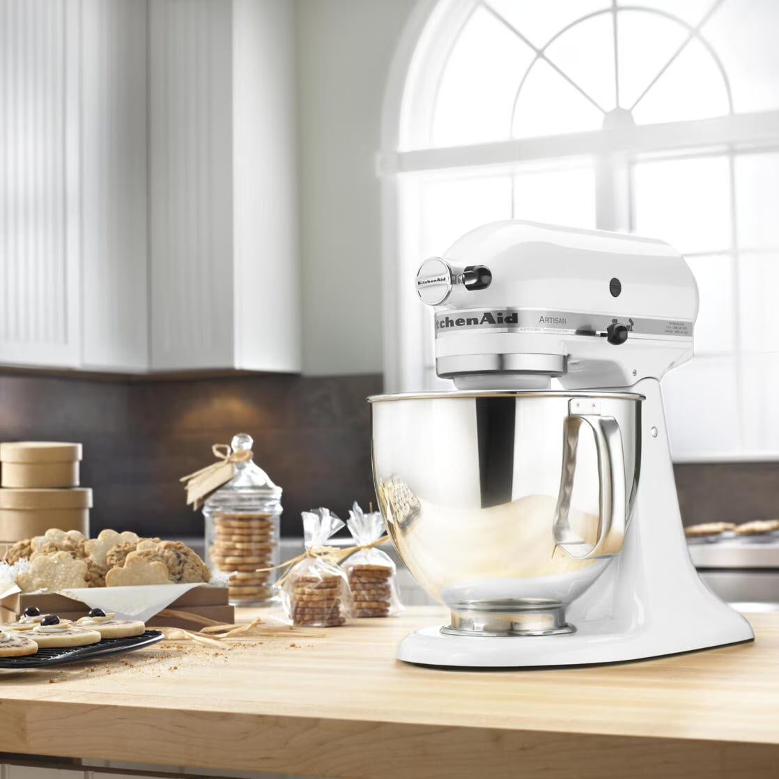 Artisan Series 5-Quart Tilt-Head Stand Mixer, White, KSM150PS