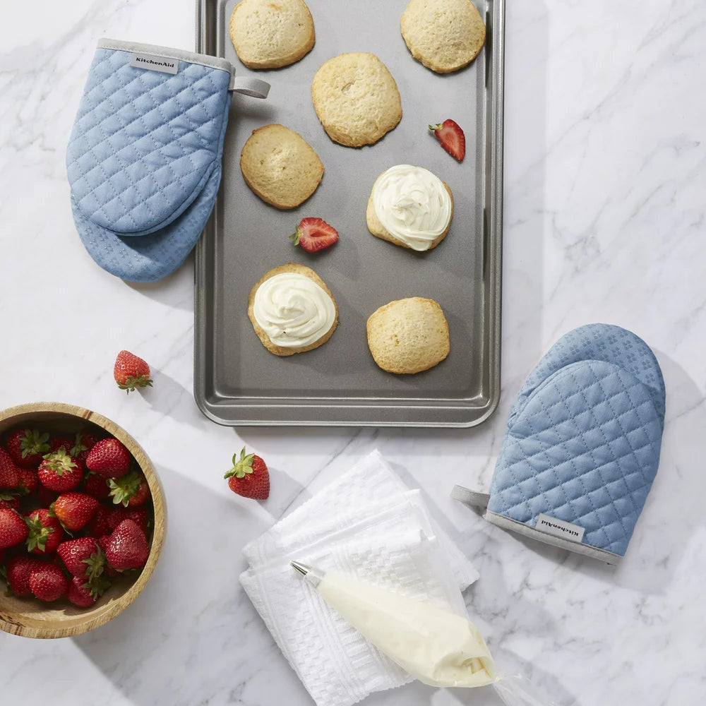 Asteroid Mini Oven Mitt Set, Blue Velvet, 5.5"X8", Set of 2