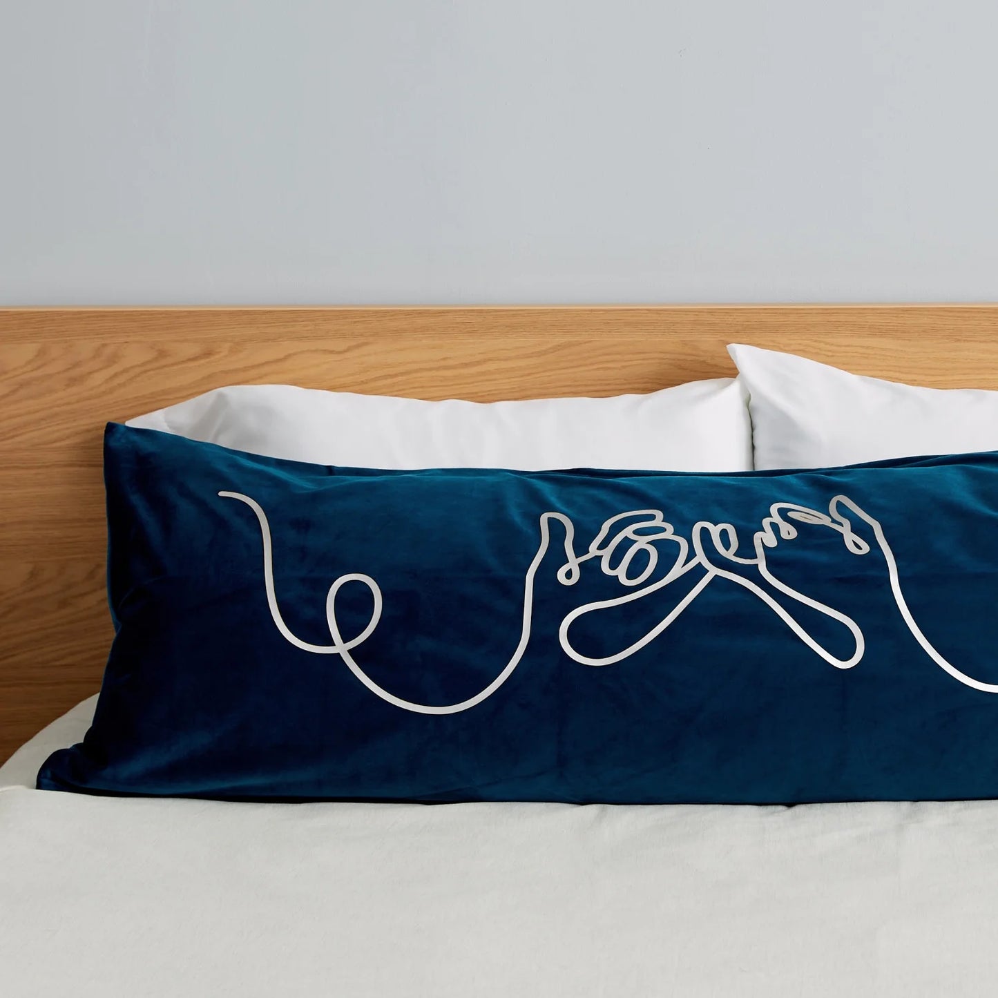 Cricut Iron-On & Vinyl Bundle (12 Ct)