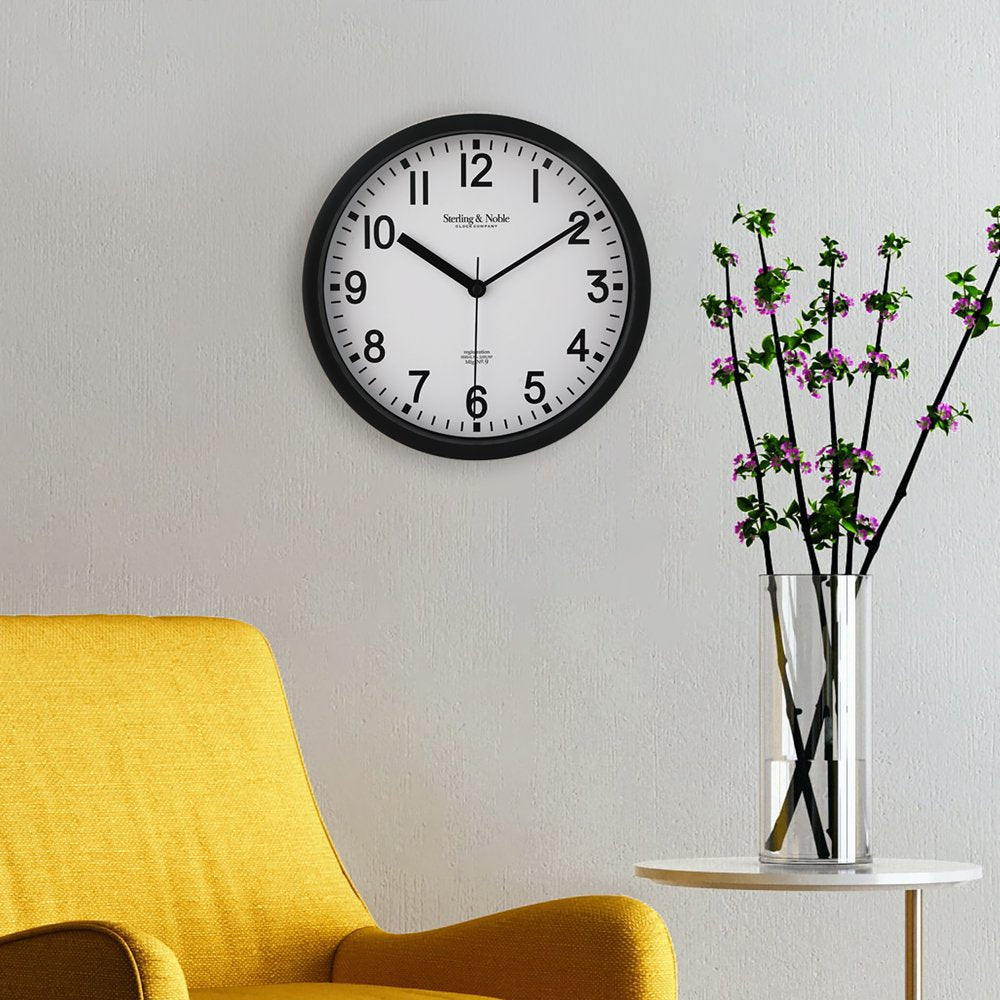 Basic Indoor 8.78" Black Analog round Modern Wall Clock