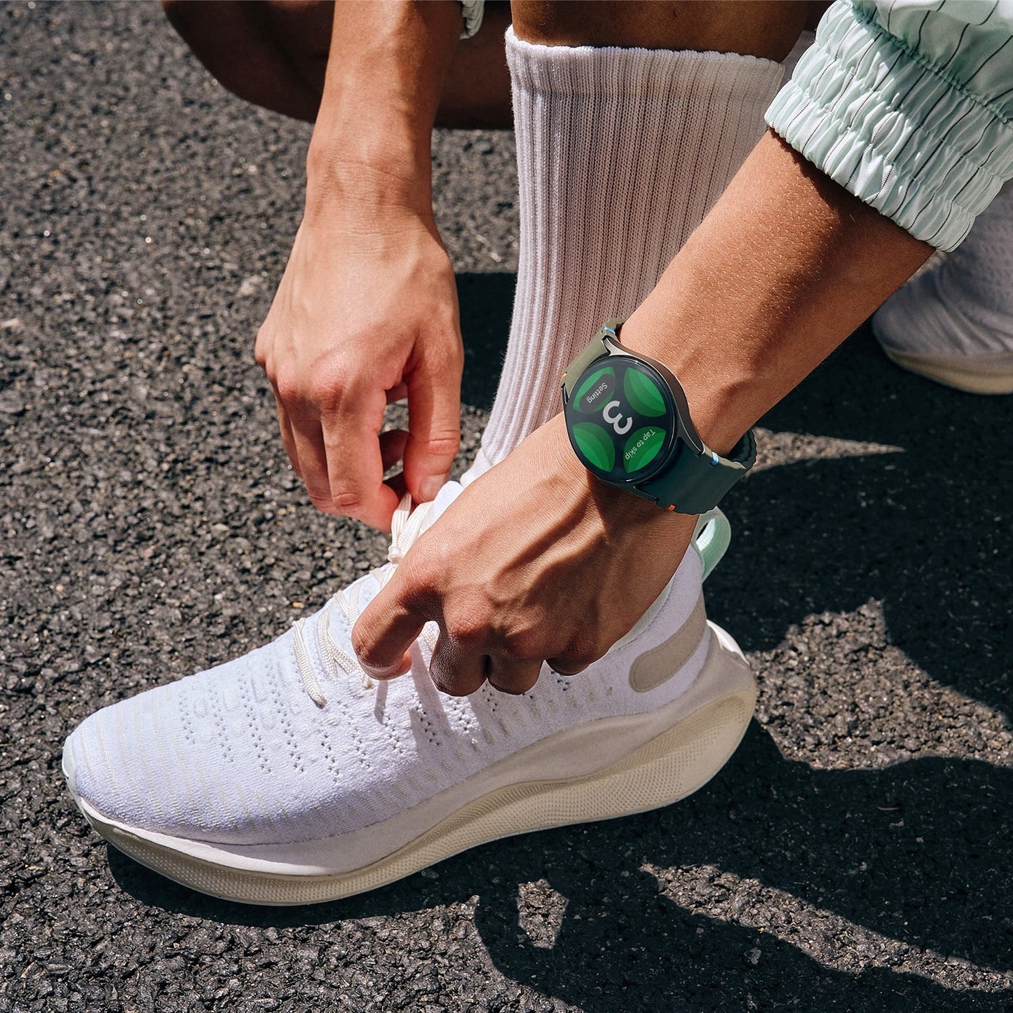 Galaxy Watch7 40Mm Bluetooth and Wifi Aluminum Smart Watch, Cream