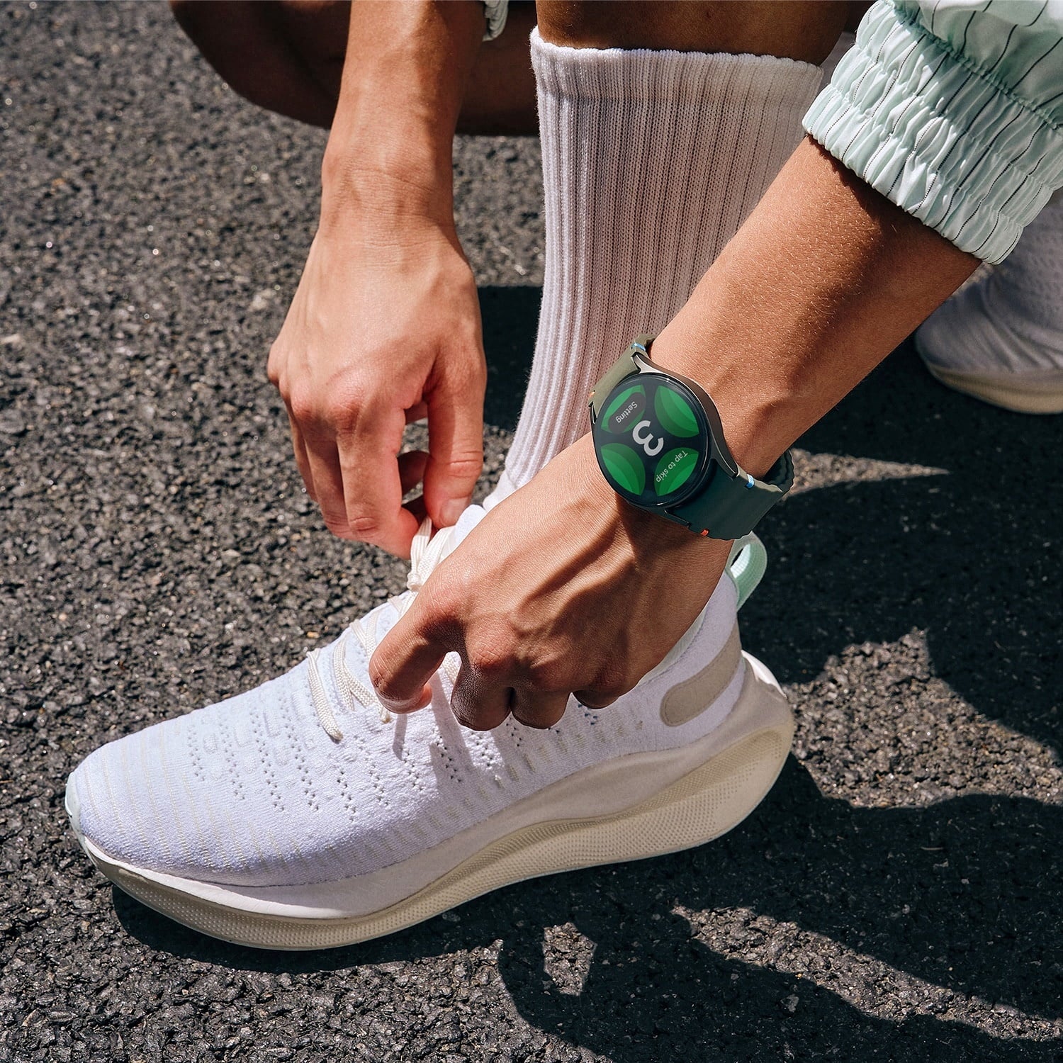 Galaxy Watch7 40Mm Bluetooth and Wifi Aluminum Smart Watch, Cream