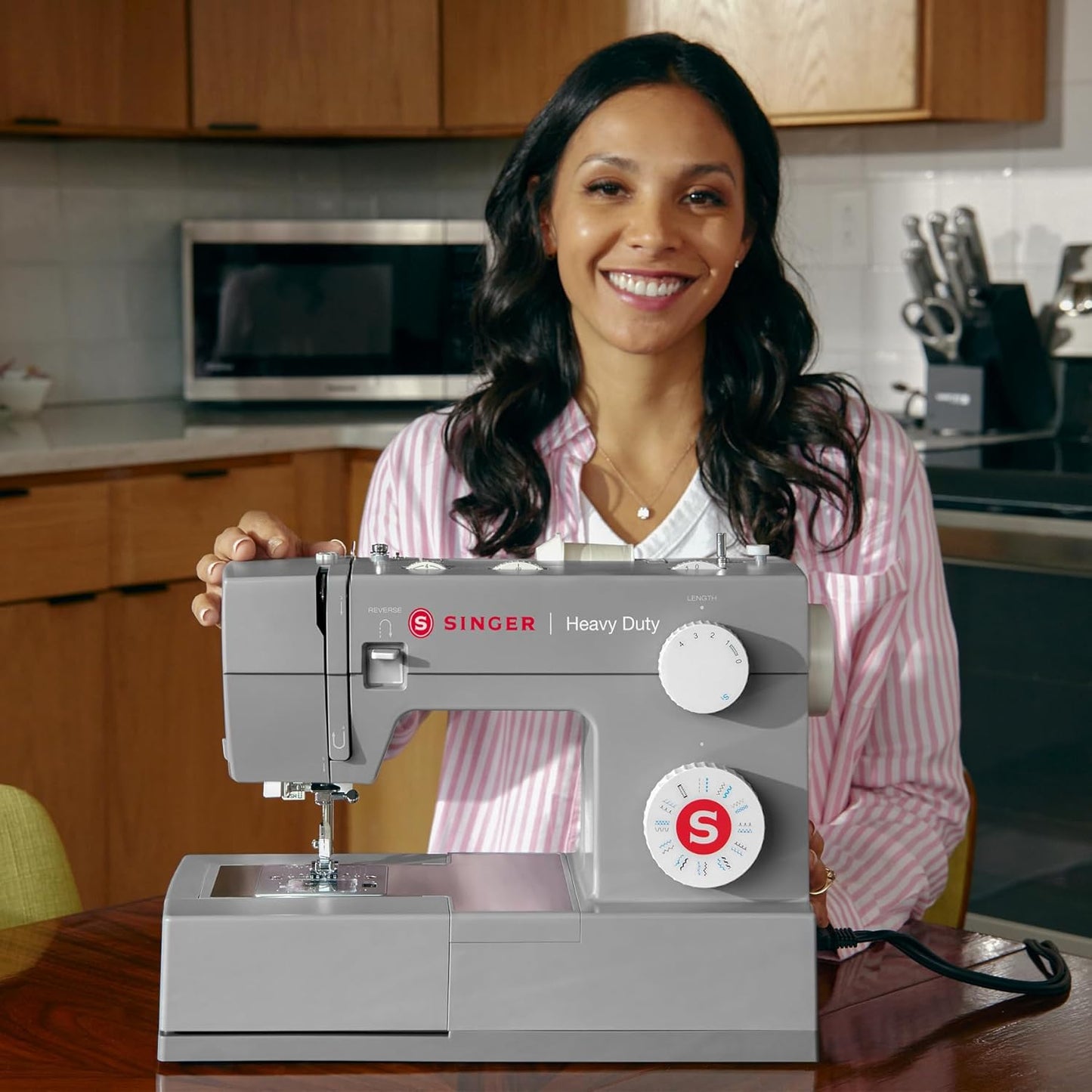 SINGER Heavy Duty 4423 Sewing Machine, Grey | Strong Motor, Full Metal Frame, 97 Stitch Applications, 1-Step Buttonhole, LED Light & Accessory Kit