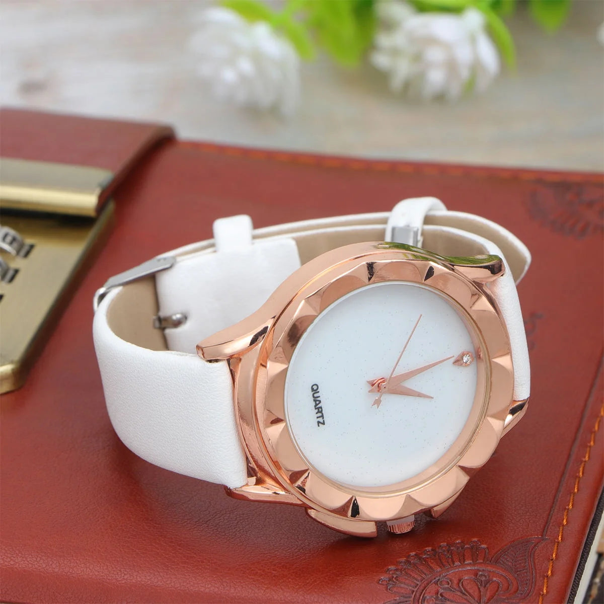 Watches Elegant Wrist Watches with PU Leather 1Pcs for Daily Wear