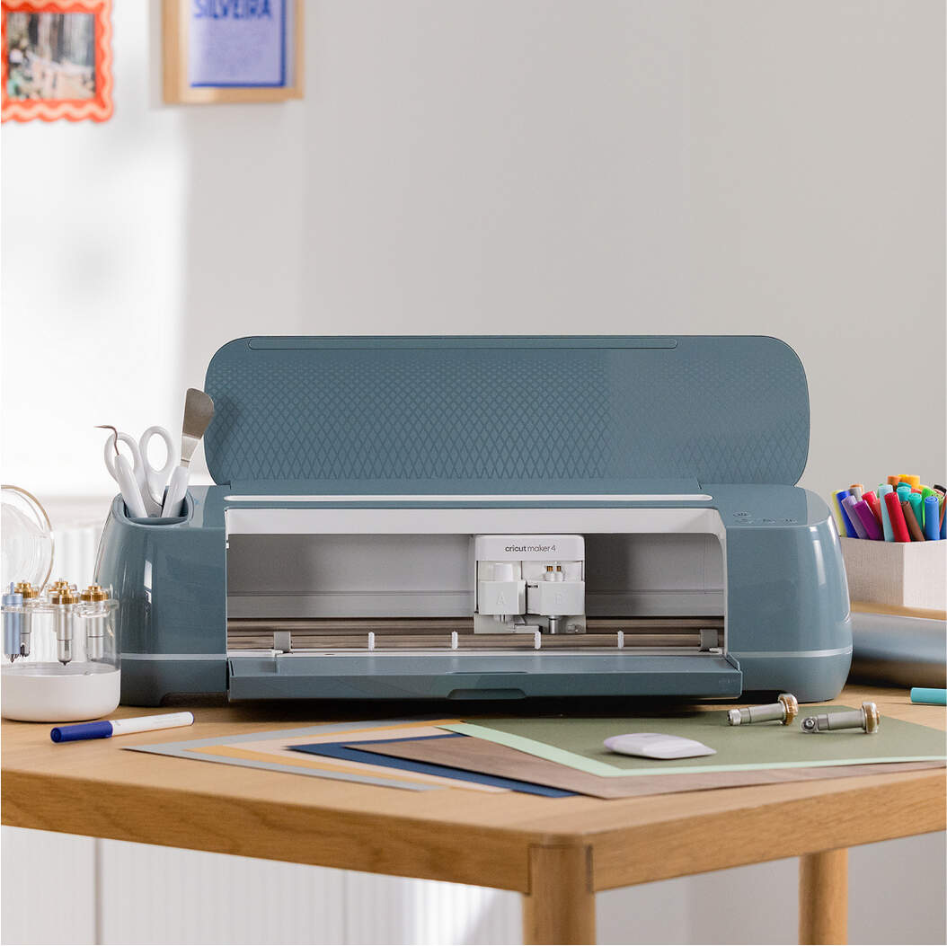 Cricut Maker™ 4 + Everything Bundle + Cricut Access™