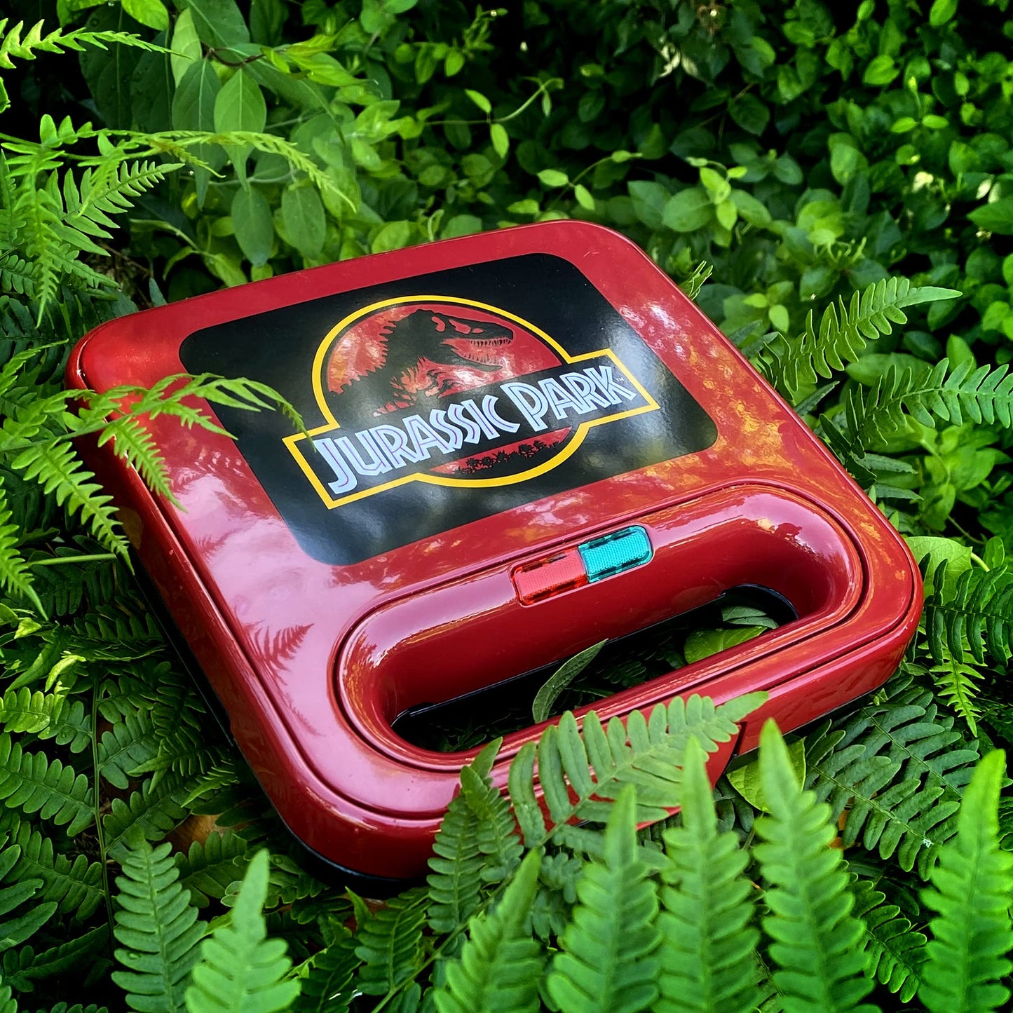 Uncanny Brands Jurassic Park Grilled Cheese Maker- Panini Press and Compact Indoor Grill- Opens 180 Degrees for Burgers