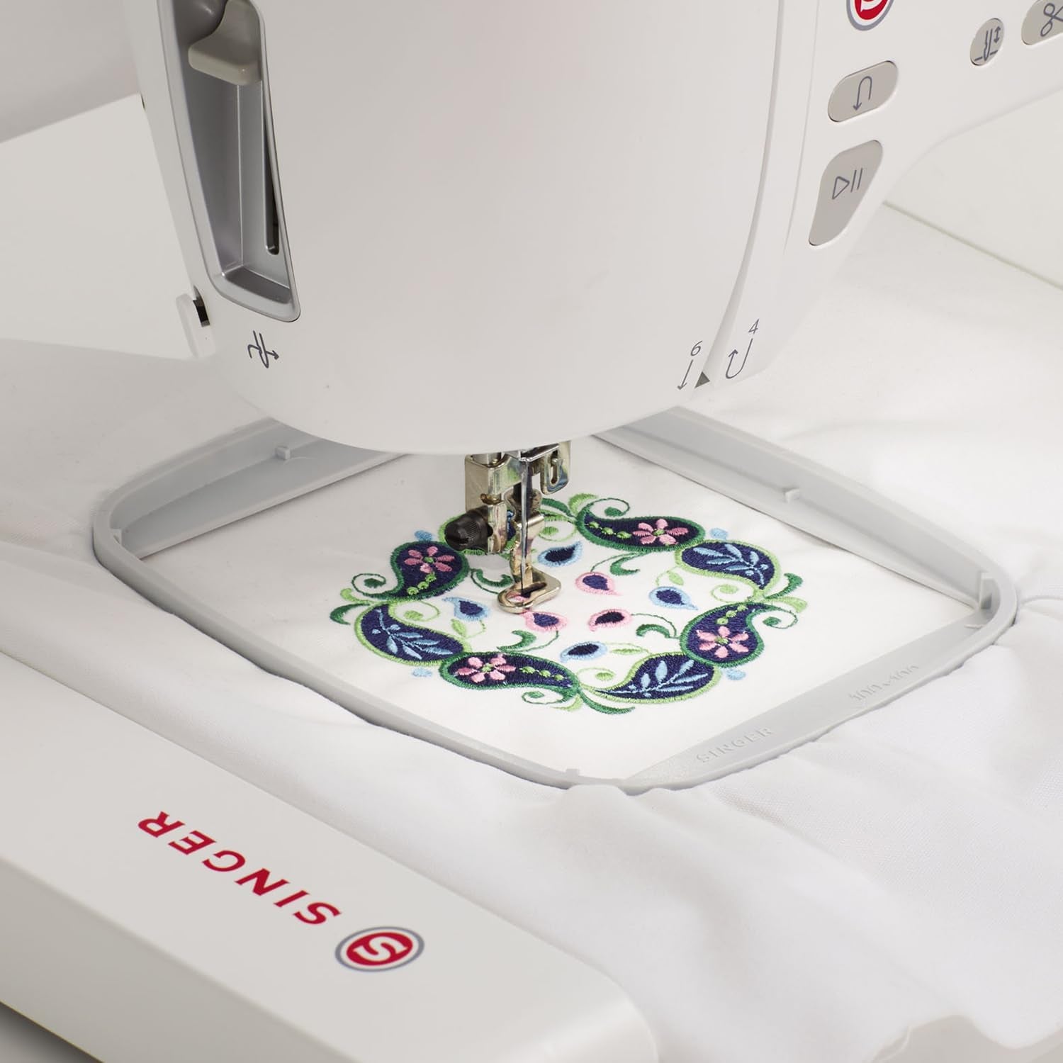 SINGER Embroidery Hoop 100Mm X 100Mm | Compatible with SINGER SE9180 & SE9150 | Precise Fabric Tension | Delivers Professional-Quality Embroidery Results