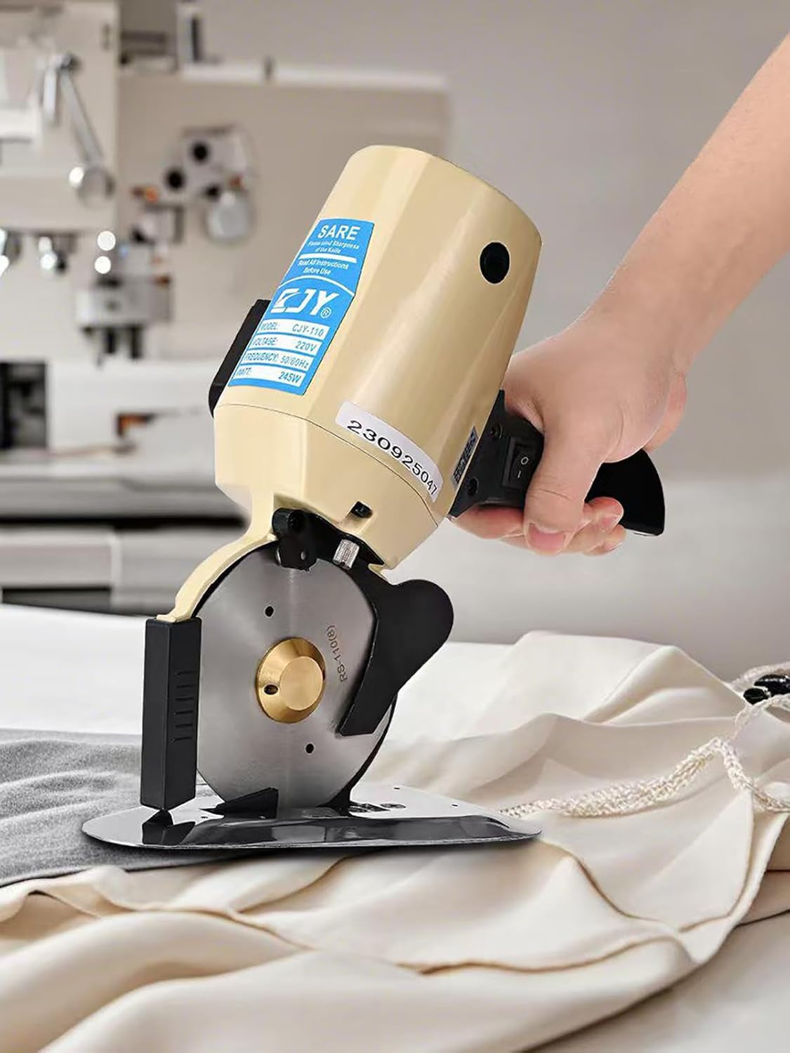 Electric Rotary Fabric Cutter 110V Electric Cloth Cutting Machine 4 Inch Rotary Blade Hand Held Fabric Slitting Machine with Automatic Sharpener for Multi-Layer Clothing,Textiles,Carpet