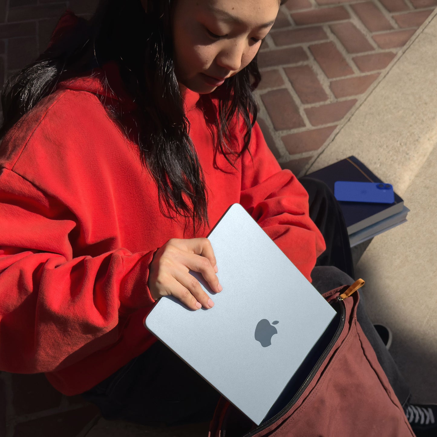 Macbook Air Laptop (13-Inch) - Apple M4 Chip, Built for Apple Intelligence, 10-Core CPU, 8-Core GPU, 16GB Memory, 256GB SSD Storage