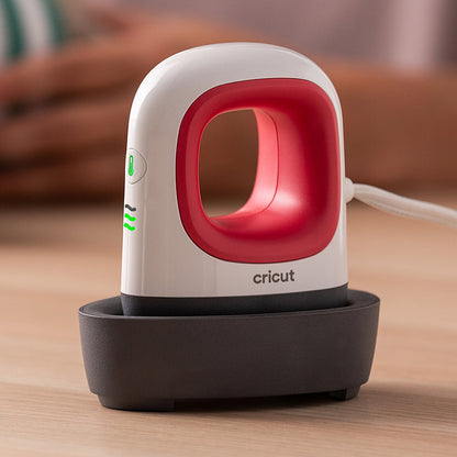 Cricut EasyPress Mini Heat Press - Raspberry