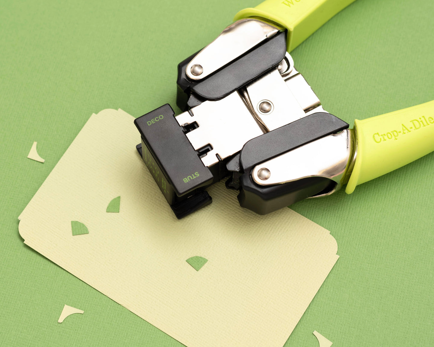 We R Memory Crop-A-Dile Corner Chomper Stub & Deco