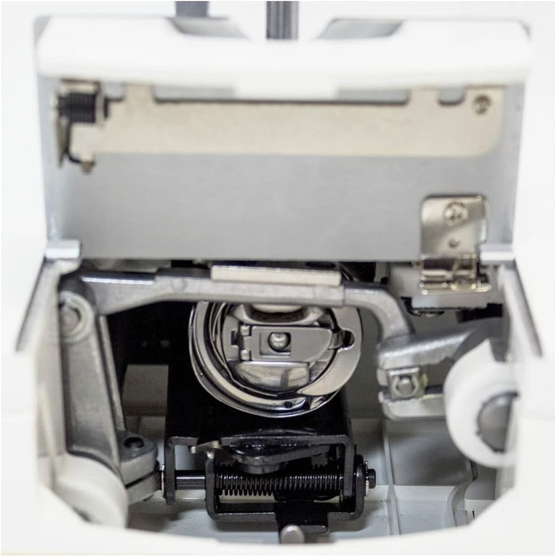 Juki TL-2010Q 1-Needle, Lockstitch, Portable Sewing Machine with Automatic Thread Trimmer for Quilting, Tailoring, Apparel and Home Decor