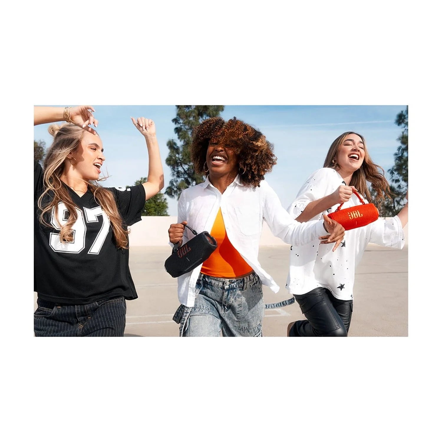 Charge 6 - Portable Waterproof & Drop-Proof Bluetooth Speaker, Bold  Pro Sound with AI Sound Boost, 28Hrs of Playtime, Built-In Powerbank & Comes with a Sturdy/Removable Carrying Strap (Black)