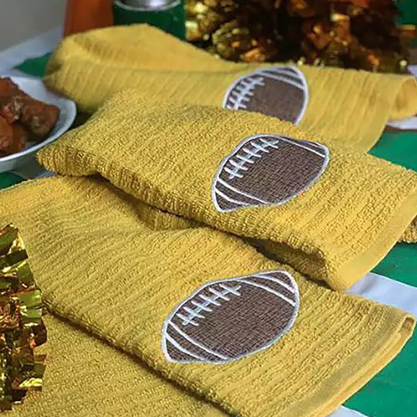 SE725 Sewing and Embroidery Machine with Artspira App, 50 Free Designs