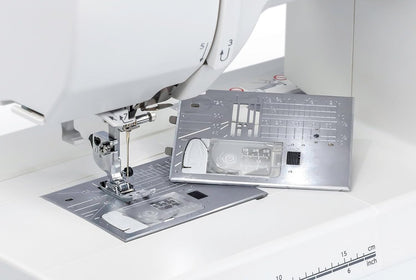 Janome Memory Craft 1000 Combination Sewing & Embroidery Machine - Max Embroidery 5.5" X 5.5"