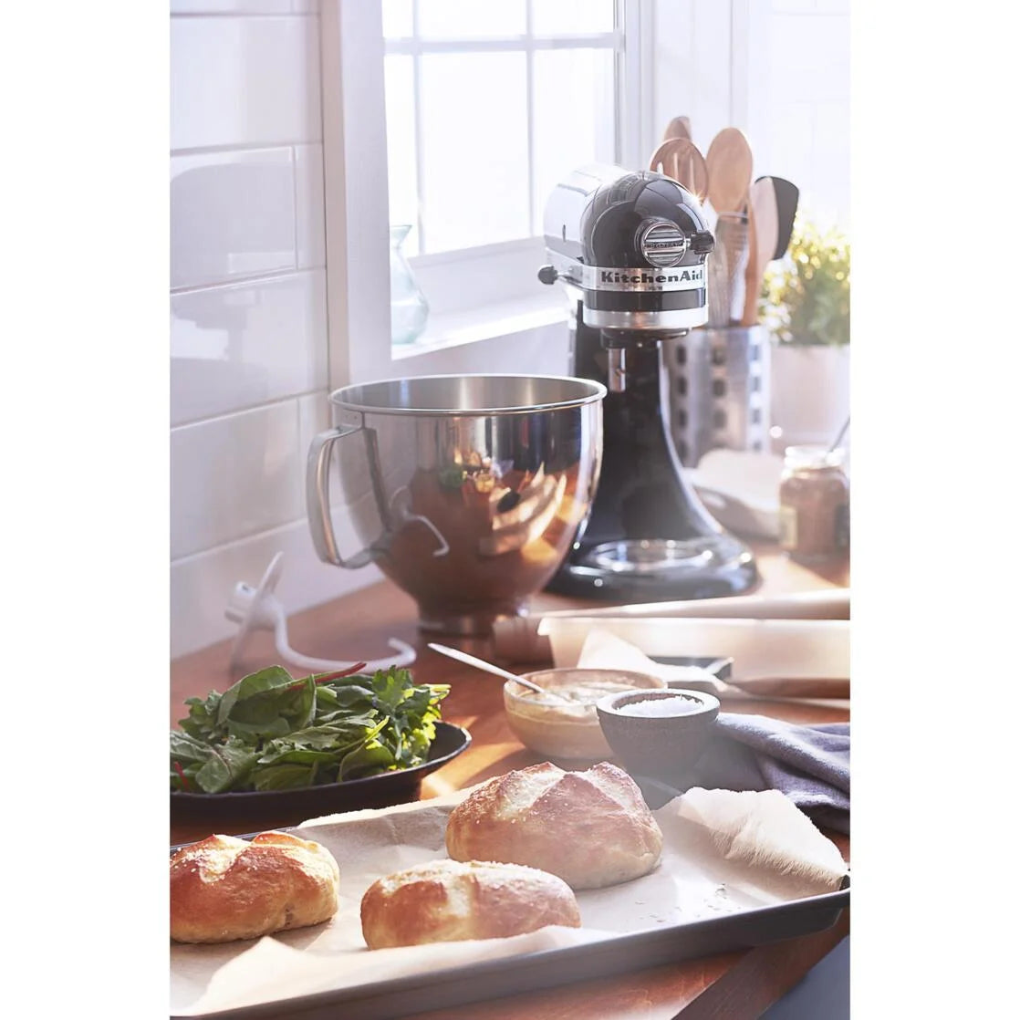 ® Artisan® Series 5 Quart Tilt-Head Stand Mixer, Onyx Black, KSM150PS