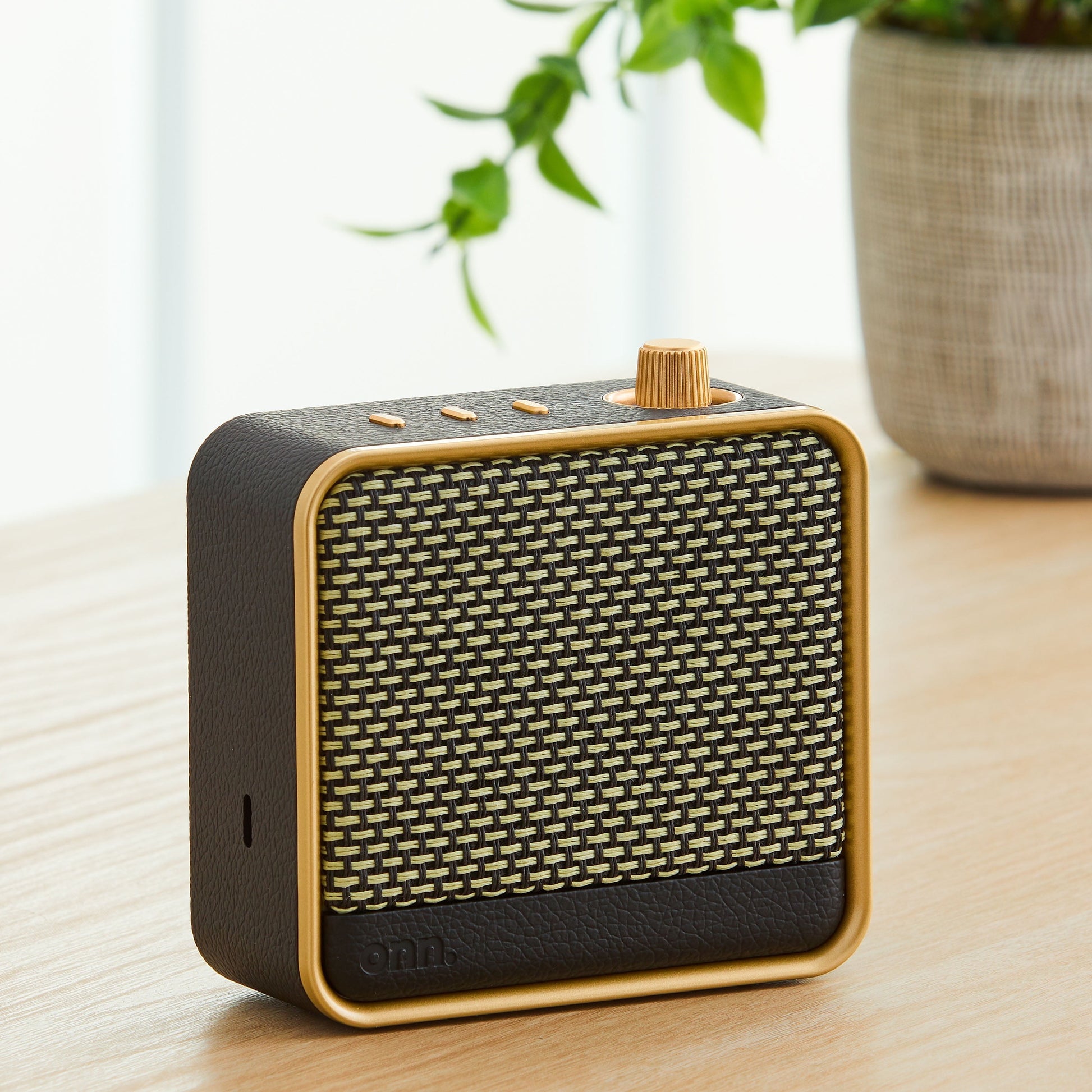 Small Wi-Fi Speaker with Bluetooth Technology, Black