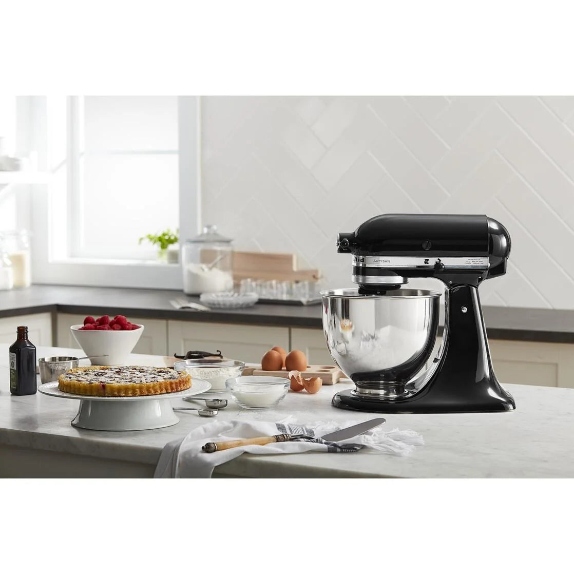 ® Artisan® Series 5 Quart Tilt-Head Stand Mixer, Onyx Black, KSM150PS
