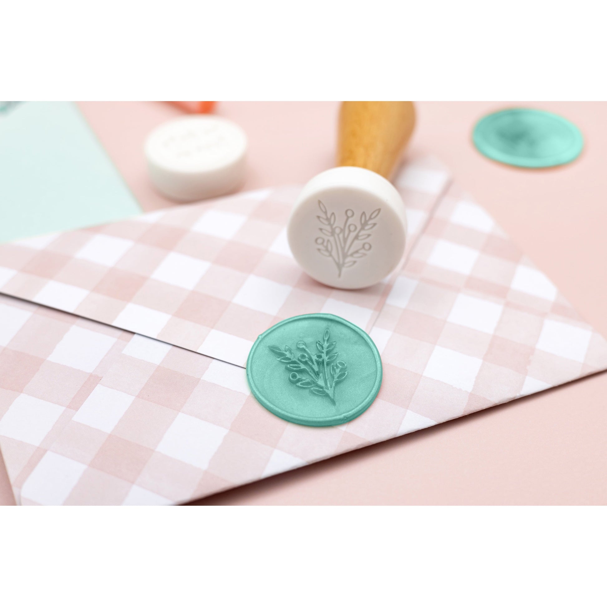 We R Memory Keepers Envelope Seal Kit-With Love