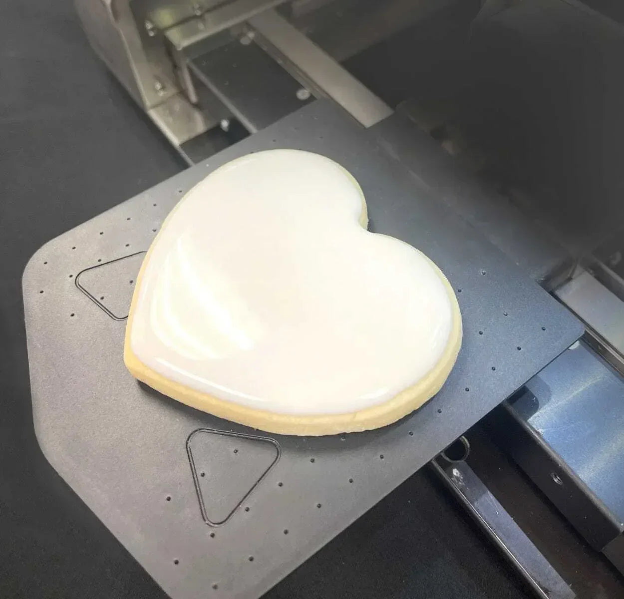 Primera Technology Freddie – The Frosting Machine